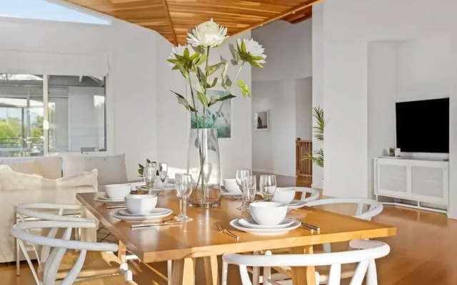 Blairgowrie Beachside Retreat Solar Heated Pool