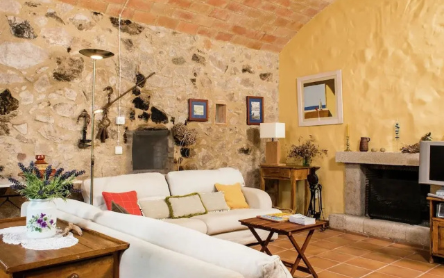 Large Farmhouse with Private Pool & Large Garden near Beach - фото 2