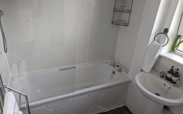 Ann St Short-term Stay, Greenock, United Kingdom