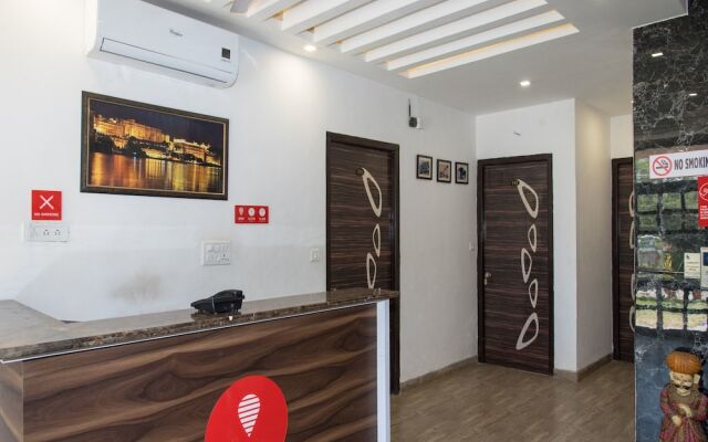 OYO 12915 Hotel Paheli Palace