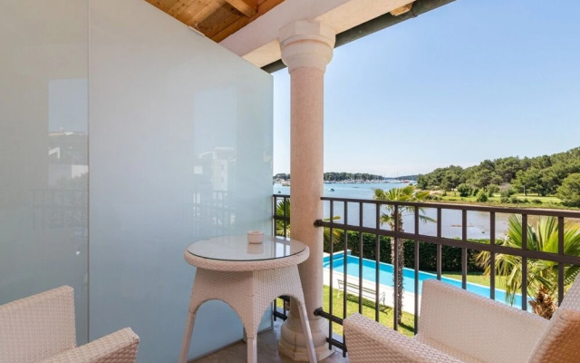 Fimi- With Swimming Pool - Blue