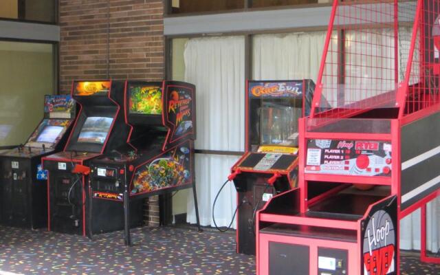 Clarion Hotel & Conference Center Lansing West