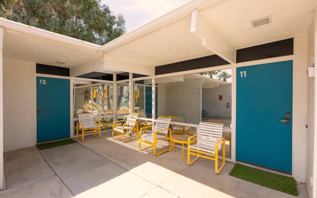 Monkey Tree Hotel 12