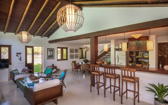 Vila do Outeiro em frente a praça da igreja