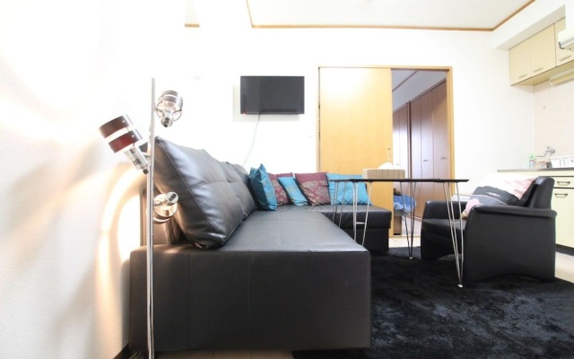 Omotenashi Hostel Taisho – Lobby – Osaka
