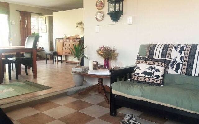 Room for 6 - Amarachi Guesthouse in Swakopmund Namibia Near Beach and Malls!