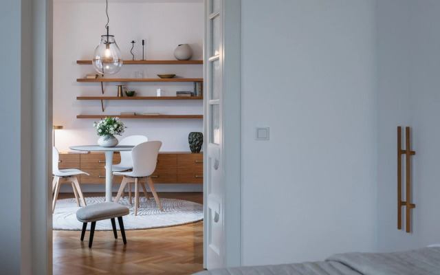 Sophisticated Apartment in Vinohrady by Prague Days