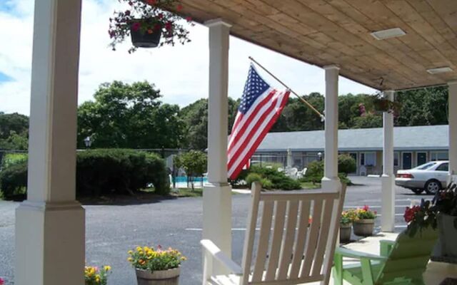 Handkerchief Shoals Inn