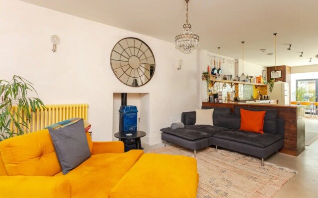 Stunning 2 Bedroom House in Peaceful London Fields