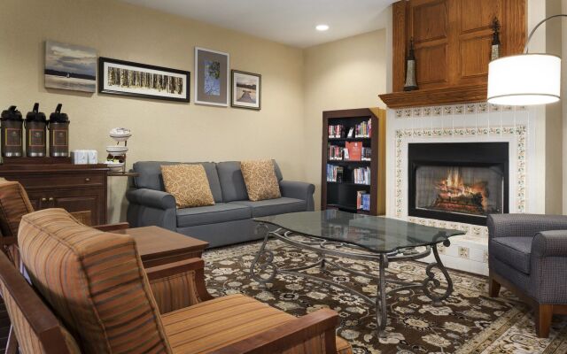 Country Inn & Suites by Radisson, Topeka West, KS