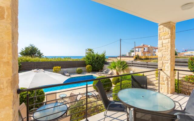 Villa Felice Large Private Pool Walk to Beach Sea Views A C Wifi Car Not Required - 2776