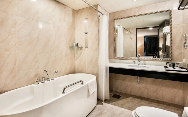 Ramada Hotel and Suites Seoul Central