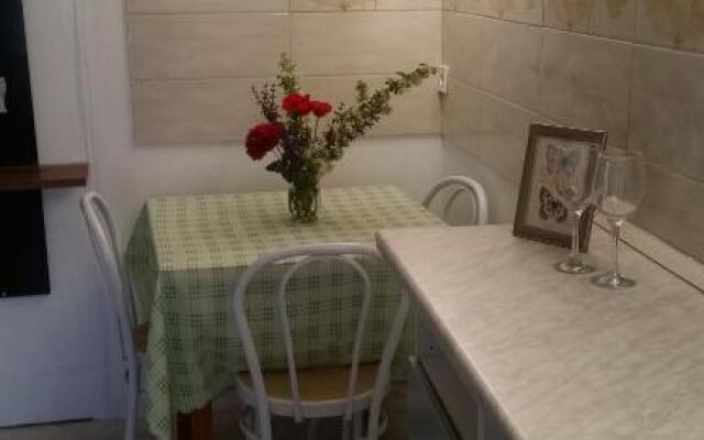Porat House