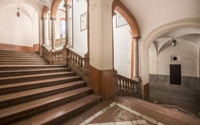 Casa degli Affreschi Palazzo Lungarini