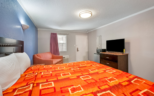 OYO Hotel Houston I-69 & I-610