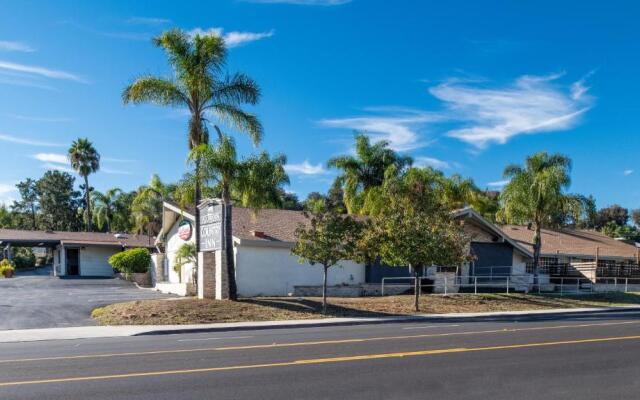 Fallbrook Country Inn