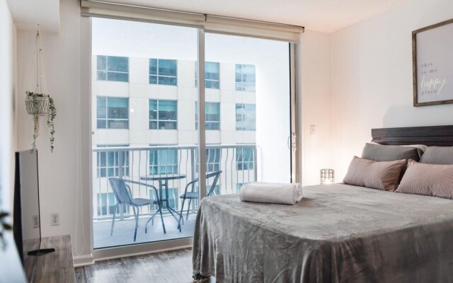 Amazing Studio Apt BRICKELL With pool