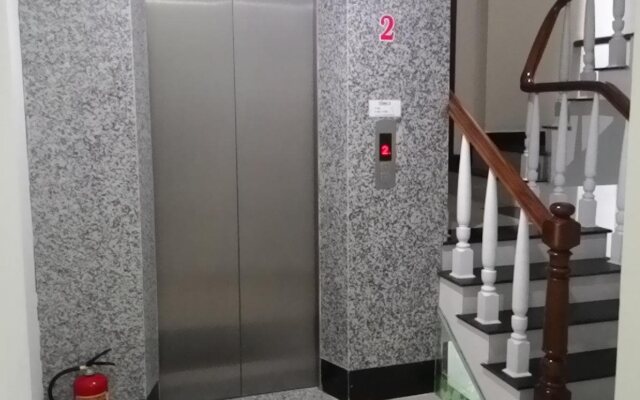 Mi Lan 2 Oriental Hotel