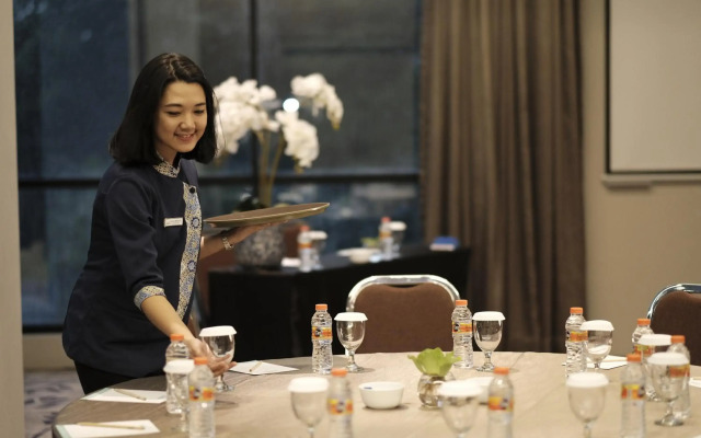 Hotel AYOLA Lippo Cikarang