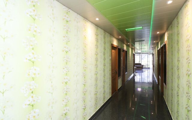 Mv Hotel By OYO Rooms