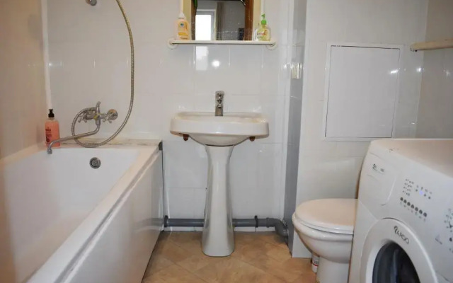 UNO на Краснопрудная 13