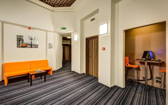 Planet Hostel