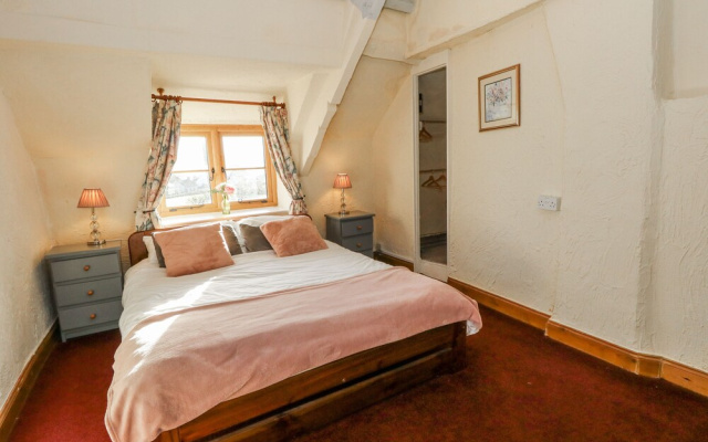 Honeysuckle Cottage