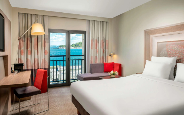 Novotel Istanbul Bosphorus