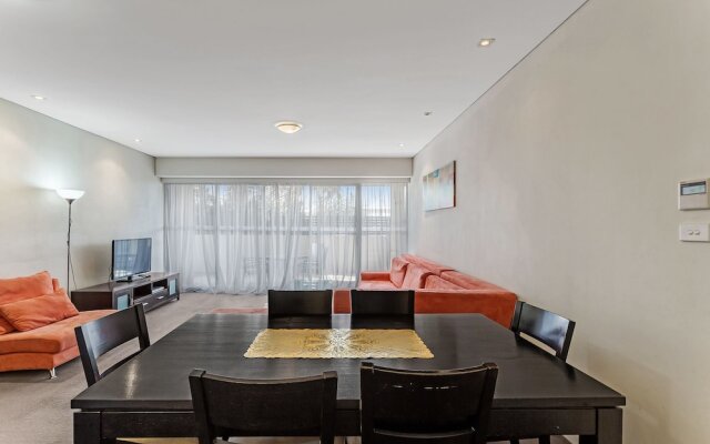 Cote D'Azur, Unit 40/61 Donald Street