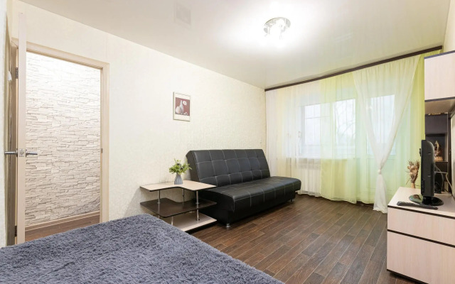 На Сутки на улице Октябрьская 44