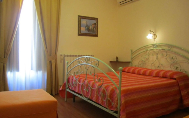 Hostel H24