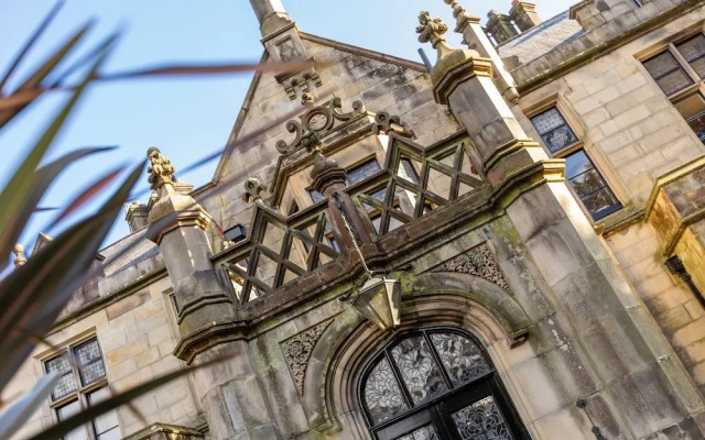 Kendal - Gothic Hall - Luxury Rooms or Apartment