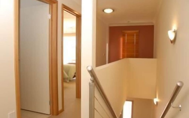 The Lakes Apartments