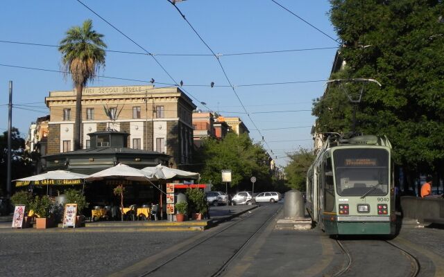 in the heart of Rome, a stone's throw from Vatican