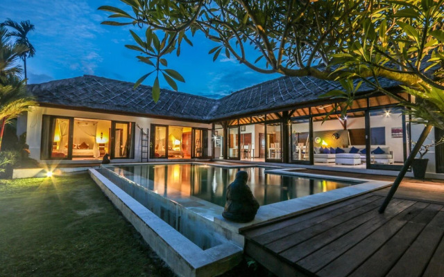 Villa Luna Maya