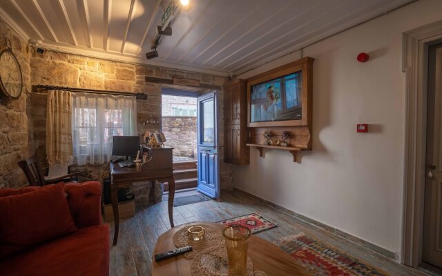Cunda Alesta Otel