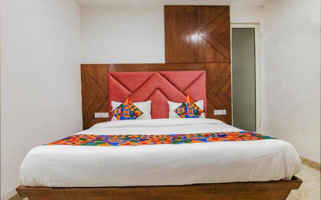 Fabhotel Suman Castle