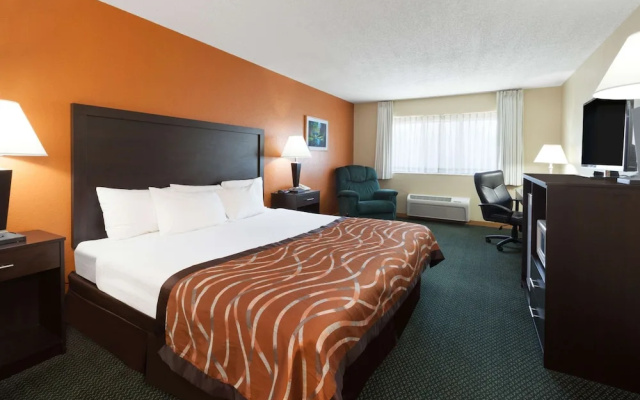 Baymont Inn & Suites Midland