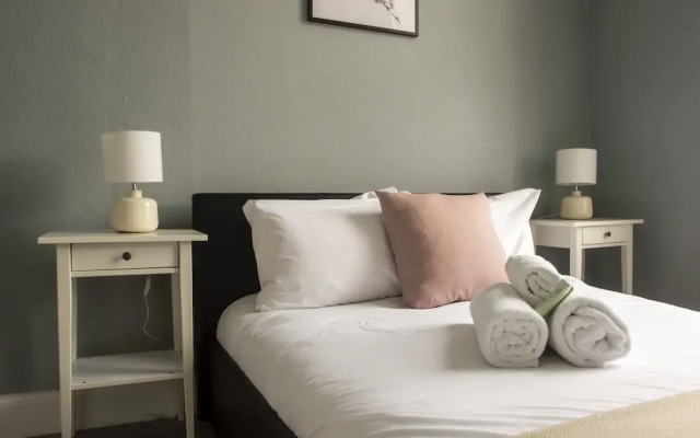 Manor Place Apartment