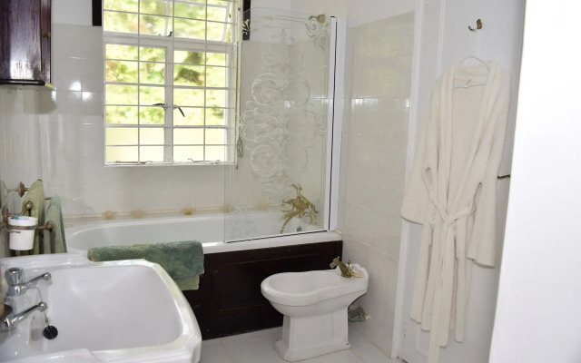 Barbados Chi Guest House