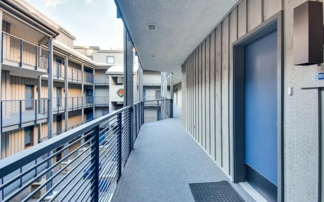 Westwind 303 1BD 1BA Plat. Condo