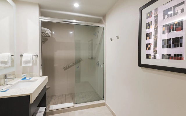 Hyatt House Austin/Downtown
