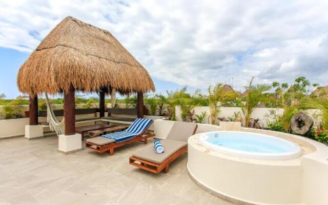 Puerta Zama 107 by BRM