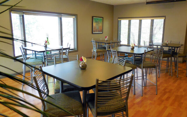 Eastland Suites Hotel & Conference Ctr, Trademark by Wyndham