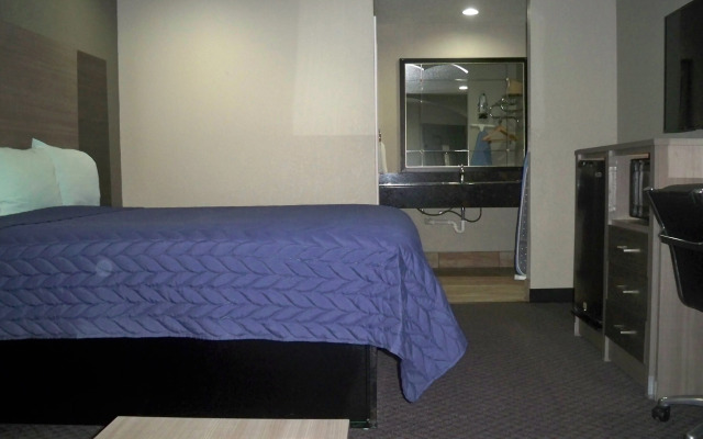 Scottish Inn & Suites