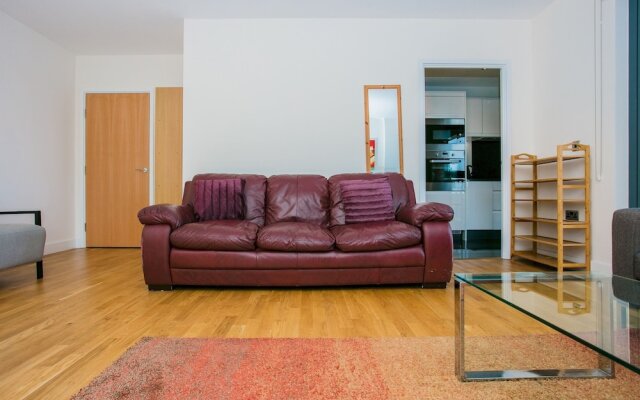 Finsbury Park 2 Bedroom Flat On The Canal
