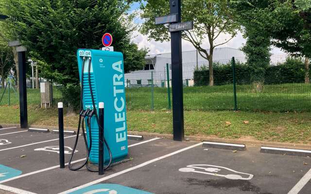 Campanile Melun Sénart - Vert Saint Denis