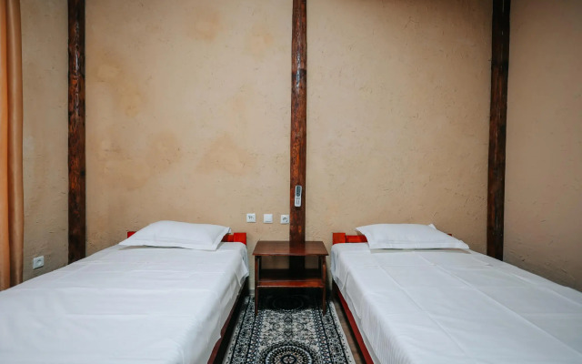 Sultan Kyzyl-Kia (Султан Кызыл-Кия)