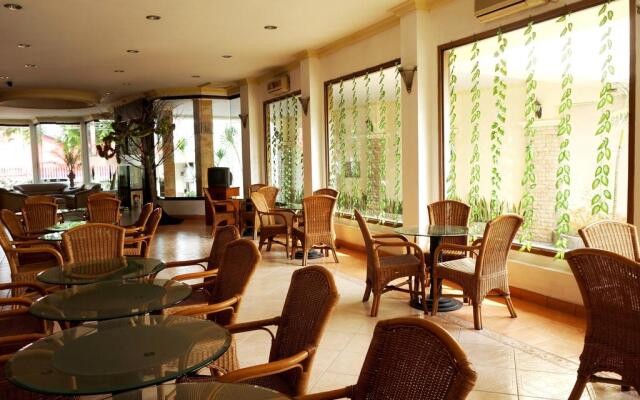 Adisurya Hotel