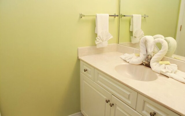 Royal Palms 1001 by RedAwning